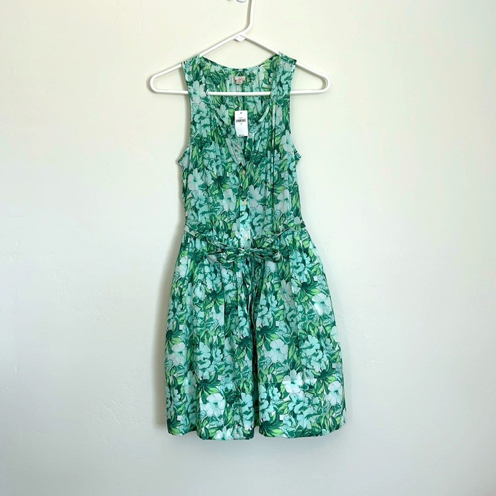Gap no sleeve summer dress